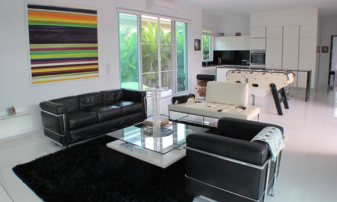 Hua Hin Villa | Luxury house in a quiet and charming area. 10 minutes drive to town and beaches