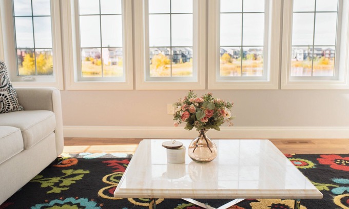 Southeast Calgary Villa | Luxury Lakefront house for all occasions, 90 mins drive to Banff, Pet friendly.