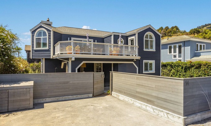 Stinson Beach House | Luxury Living at the Beach
