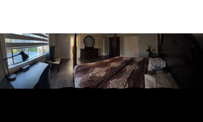 Richmond House | Luxury living for all travellers with private bathroom and balcony.