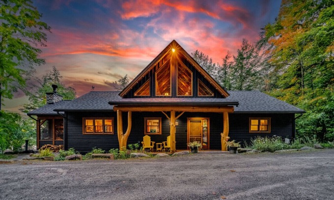 Huntsville House | Luxury Lodge Experience in Muskoka