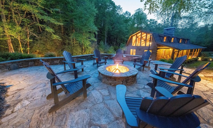 Hendersonville Cabin | Luxury Mountain Cabin On 320+ Acres Near Asheville, Lake Lure & Hendersonville