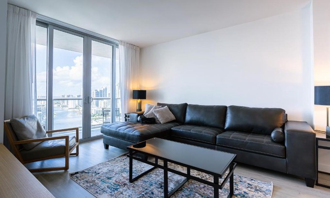 Hallandale Beach Apartment | Luxury Oceanview Apartment