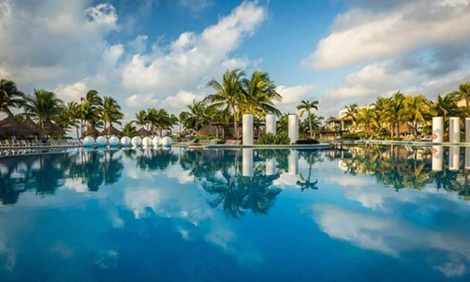 Downtown Cancun Resort | Luxury Resort by Vidanta- Riviera Maya