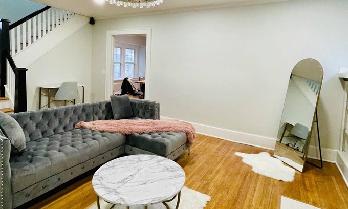 Rochester House | Luxury smart 3BR home- minutes to everywhere
