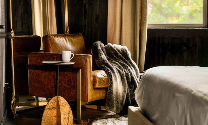 Gatlinburg - Pigeon Forge Cabin | Luxury Smokies Retreat/Theatre/Pool/Hot tub