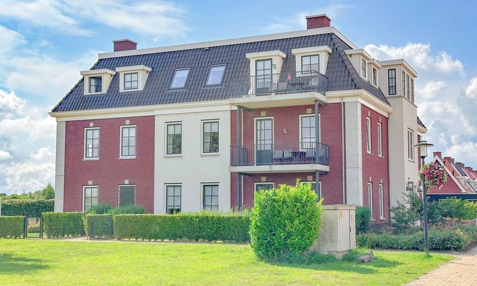 Colijnsplaat Apartment | Luxury stay with sauna, spa-bath near the beach