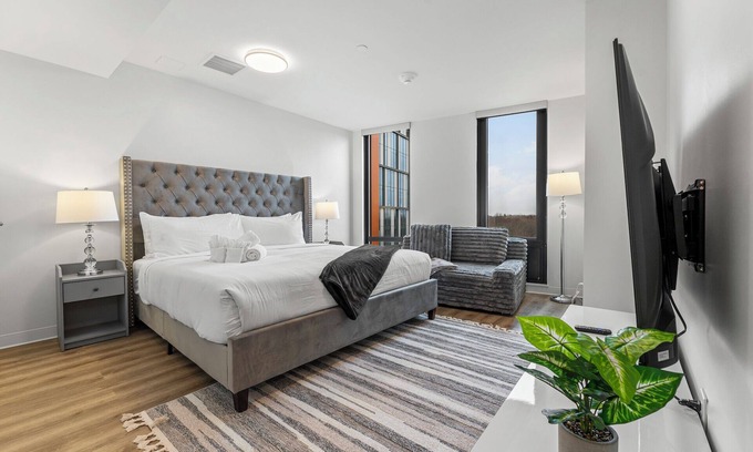 Allston Apartment | Luxury Studio near Harvard 2069