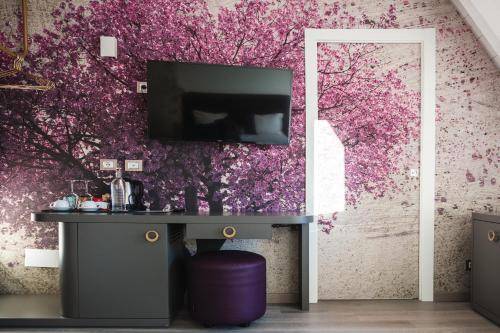 Valmadrera Hotel | LUXURY SUITES ROCOPOM - Lake Front