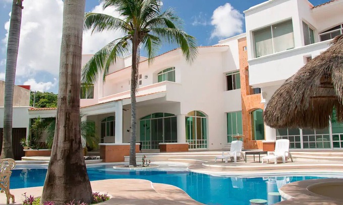 Cancun Villa | Luxury Villa Alamos with Private pool and big garden