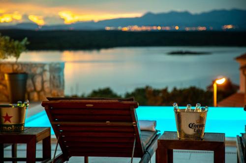 Klimno Apartment | Luxury Villa Allen with Pool