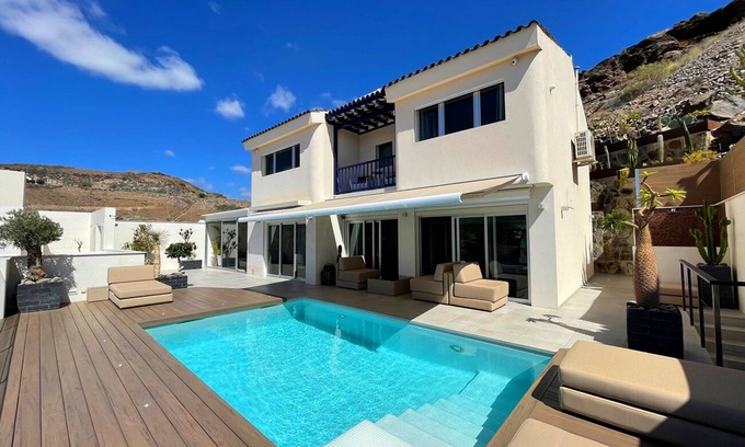 San Agustin Villa | Luxury Villa Morelli - sea view & heated pool