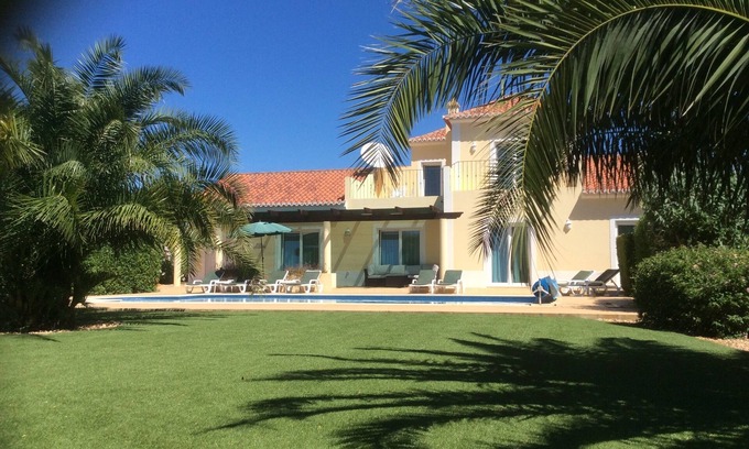 Olhao Villa | Luxury Villa, Private Heated Pool, Air-Con, WiFi, Secure Gated Mature Gardens