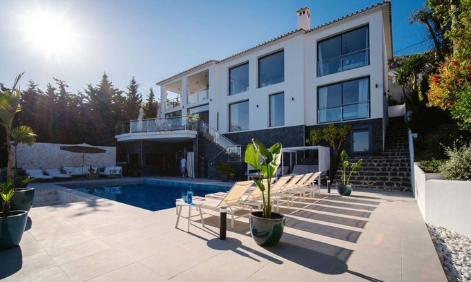Benalmadena Villa | Luxury Villa with Sauna and Heated Pool for 14PAX!