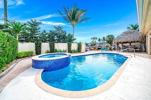 Pompano Isles House | Luxury Water Front, Heated Pool & Jacuzzi, 5bdrm
