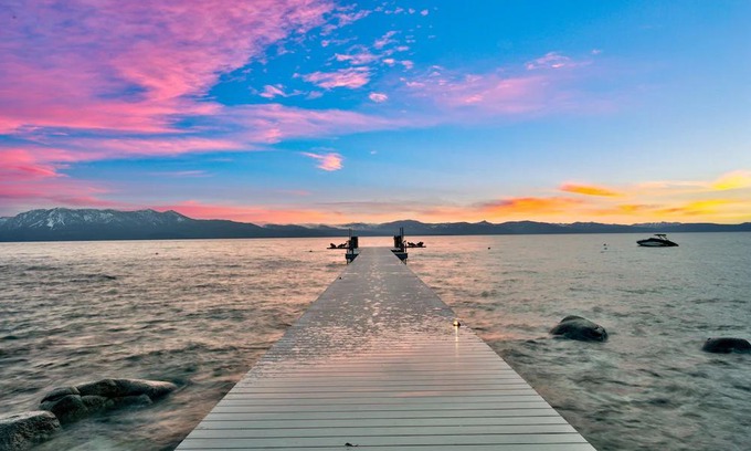 Skyland House | Lx 96 Tahoe lakefront Home of the Stars