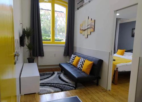 Liben Apartment | LYLY APARTMENT - Modern apartment with free parking