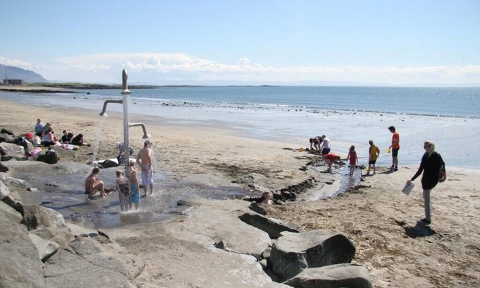 Hvalfjarðarsveit Cabin | Móar Cottages