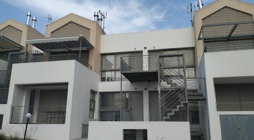 Metamorfosi Apartment | M.J.P. House