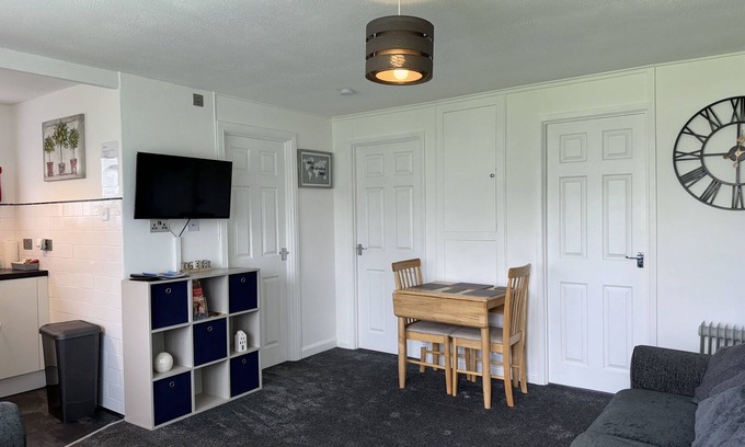 Great Yarmouth Ski Chalet | M & T Chalets , 2 bed chalet Hemsby. sleeps 6