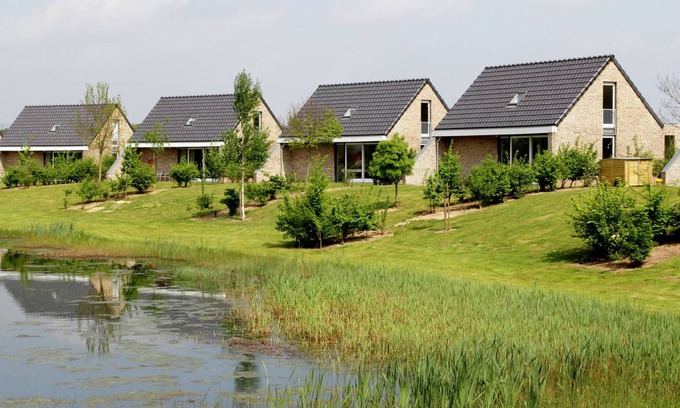 Heel House | Maaspark Boschmolenplas - Tuinblik