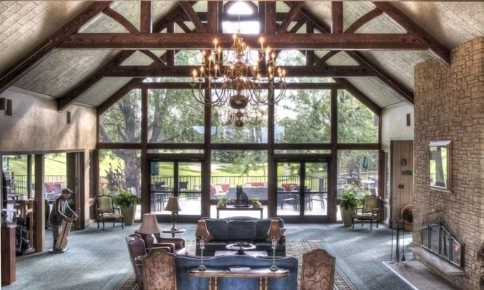 East Gull Lake Resort | Maddens On Gull Lake