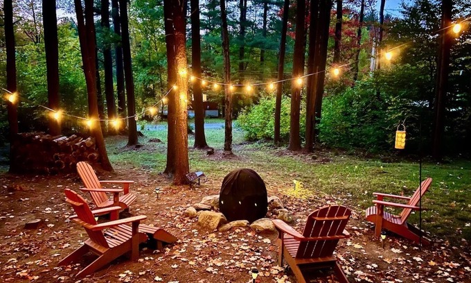 Londonderry Ski Chalet | Magic Mt Getaway < 30m to Stratton, Bromley, Okemo, & Parks!