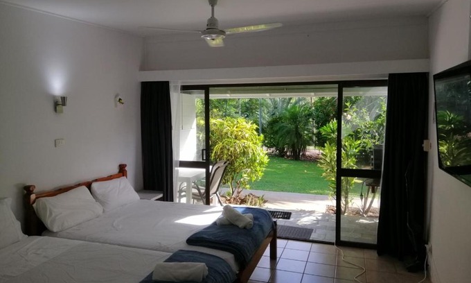 Nelly Bay House | Magnetic Island Resort, Sleeps 3, Free WIFI