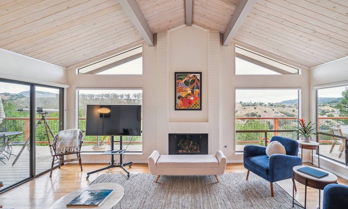 San Rafael House | Magnificent Canyon View, Huge Deck, Outdoor Dining