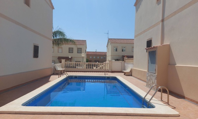 Miami Platja Ski Chalet | MAGNIFICENT CHALET, 5 NIMUTOS FROM THE BEACH, WITH POOL, TERRACE AND WIFI.