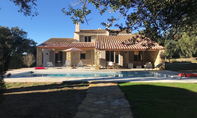 Bonnieux House | Magnificent property comprising house with heated swimming pool and sheepfold