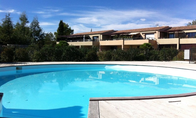 Aigues-Mortes Condo | Magnificent T2 in recent residence, calm with swimming pool