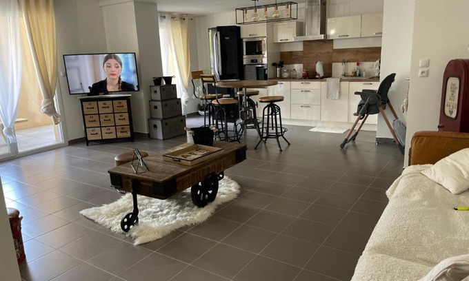 Puget-sur-Argens Apartment | MAGNIFIQUE APPARTEMENT 15 MINUTES EN VOITURE DE LA MER