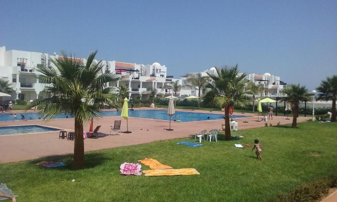 Marina Apartment | magnifique appartement Saidia wifi gratuit et chaînes internationales
