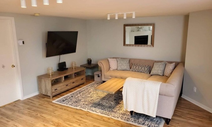 Laval House | Magnifique maison Laval ste rose