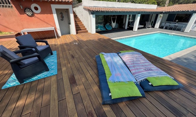 Martigues Villa | Magnifique Villa, Grand Pool-house Pour 12 Personnes sur la Venise Provençale !