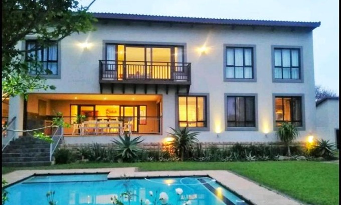 Salt Rock House | Mahogany Villa Guesthouse - SOLAR