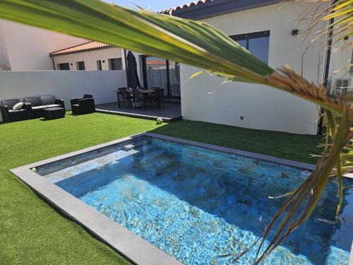 Thuir House | Maison de vacances familiale avec piscine