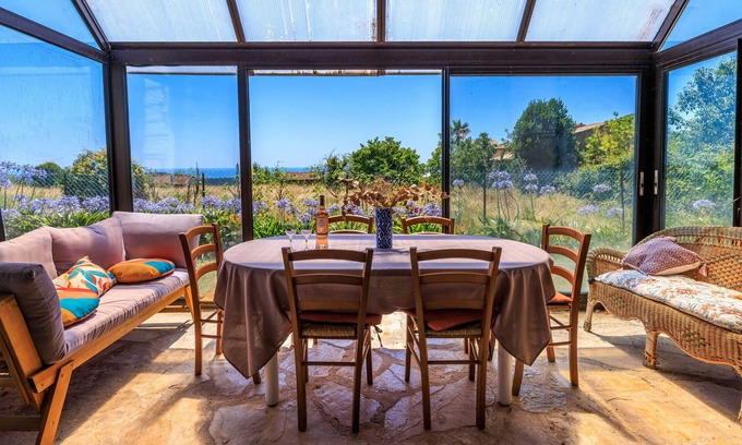 Tourrettes-sur-Loup Ski Chalet | MAISON DES CANORGUES - Peaceful Haven in Tourrettes