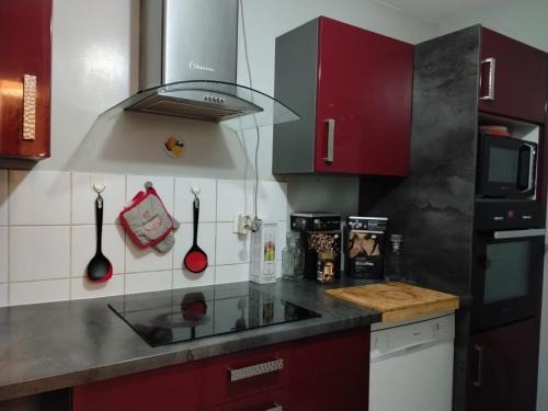 Saint-Denis-les-Bourg Apartment | Maison familiale EXCELLENCE,3 chambres jardin avec jeux, proche gare Bourg en Bresse