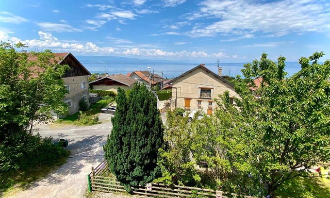 Publier House | Maison familiale vue lac avec jardin - à 10mn du lac et stations de ski