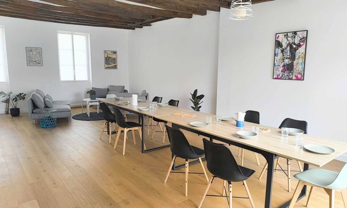 Les Ponts-de-Ce House | Maison Loire & Cé'rénité - 6 bedrooms, 15 pers, garden, 10 min from Angers