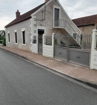 Thiel-sur-Acolin House | Maison proche le PAL 4kms