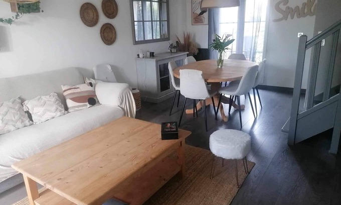 Benouville House | Maison Très Bien Agencée Proche Plage du Débarque et Commerces