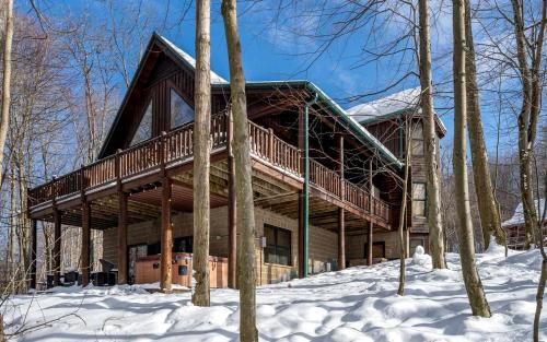 Thayerville House | Majestic Mountain Cabin Retreat near Deep Creek Lake in Maryland