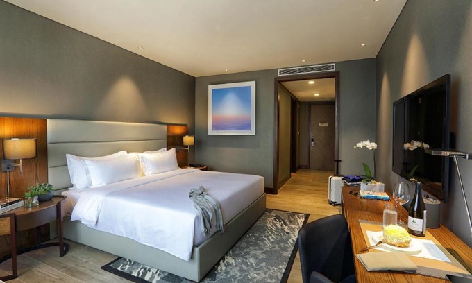 San Lorenzo Apartment | Makati Diamond Residences