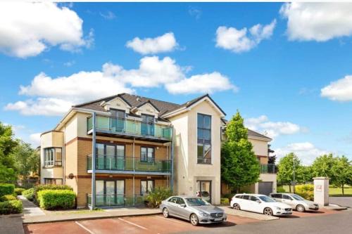Sutton Cross Apartment | Malahide Superior Large Serviced Apartment - Sleeps 6