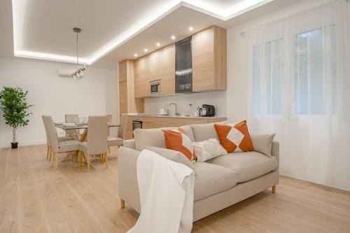 Malasana Apartment | Malasaña XI 3BR 3BH
