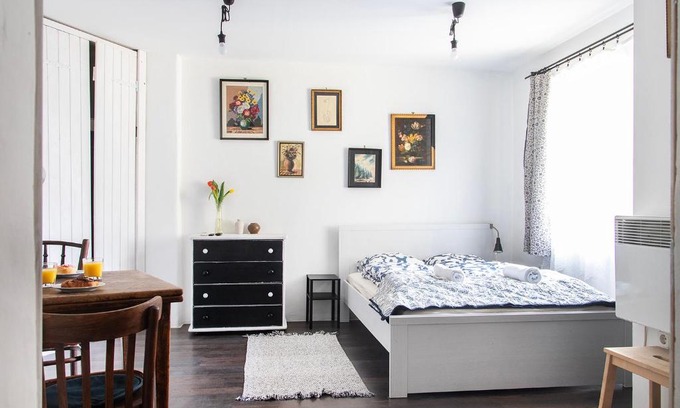 Castle Hill Apartment | Mammut Gem