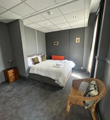 Rusholme House | Manchester Stay Hotel - Free Parking